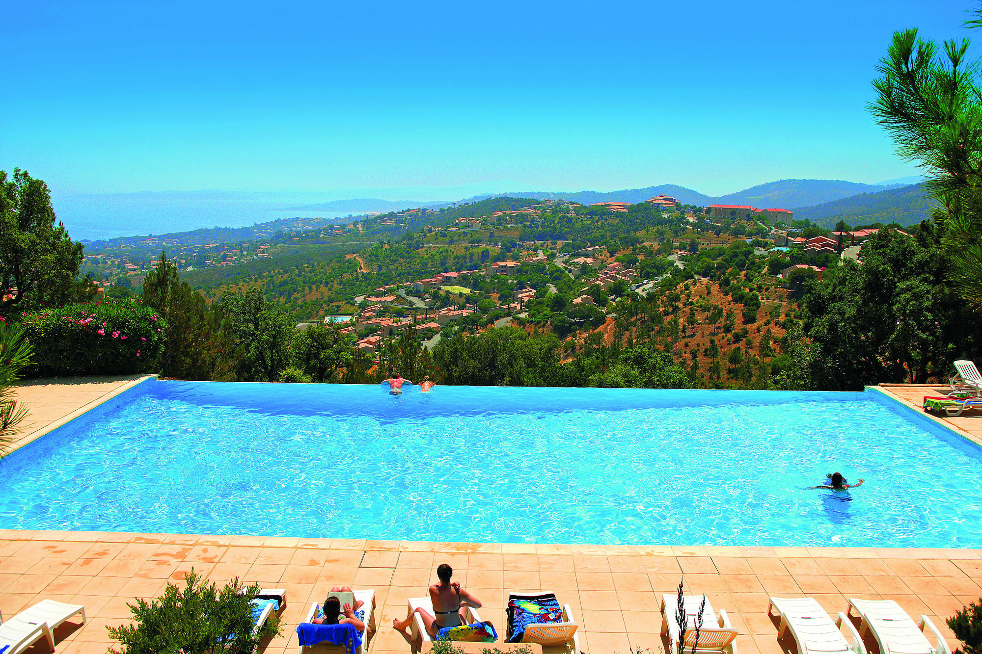 Residence Pierre & Vacances Les Terrasses Des Issambres Les Issambres Esterno foto