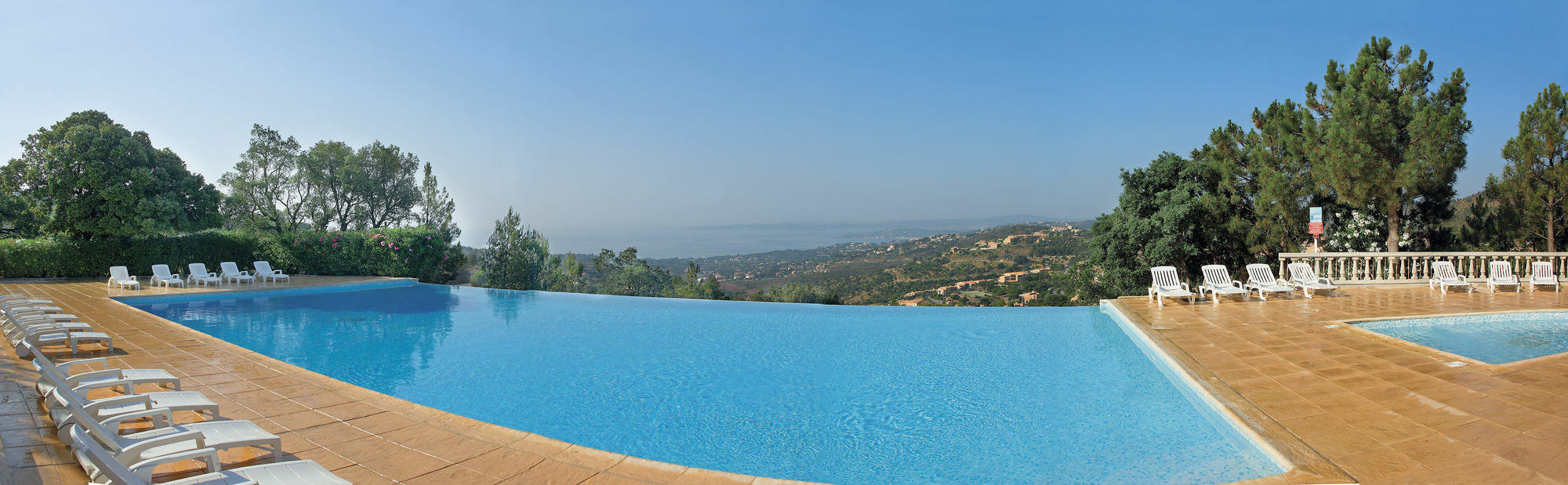 Residence Pierre & Vacances Les Terrasses Des Issambres Les Issambres Esterno foto